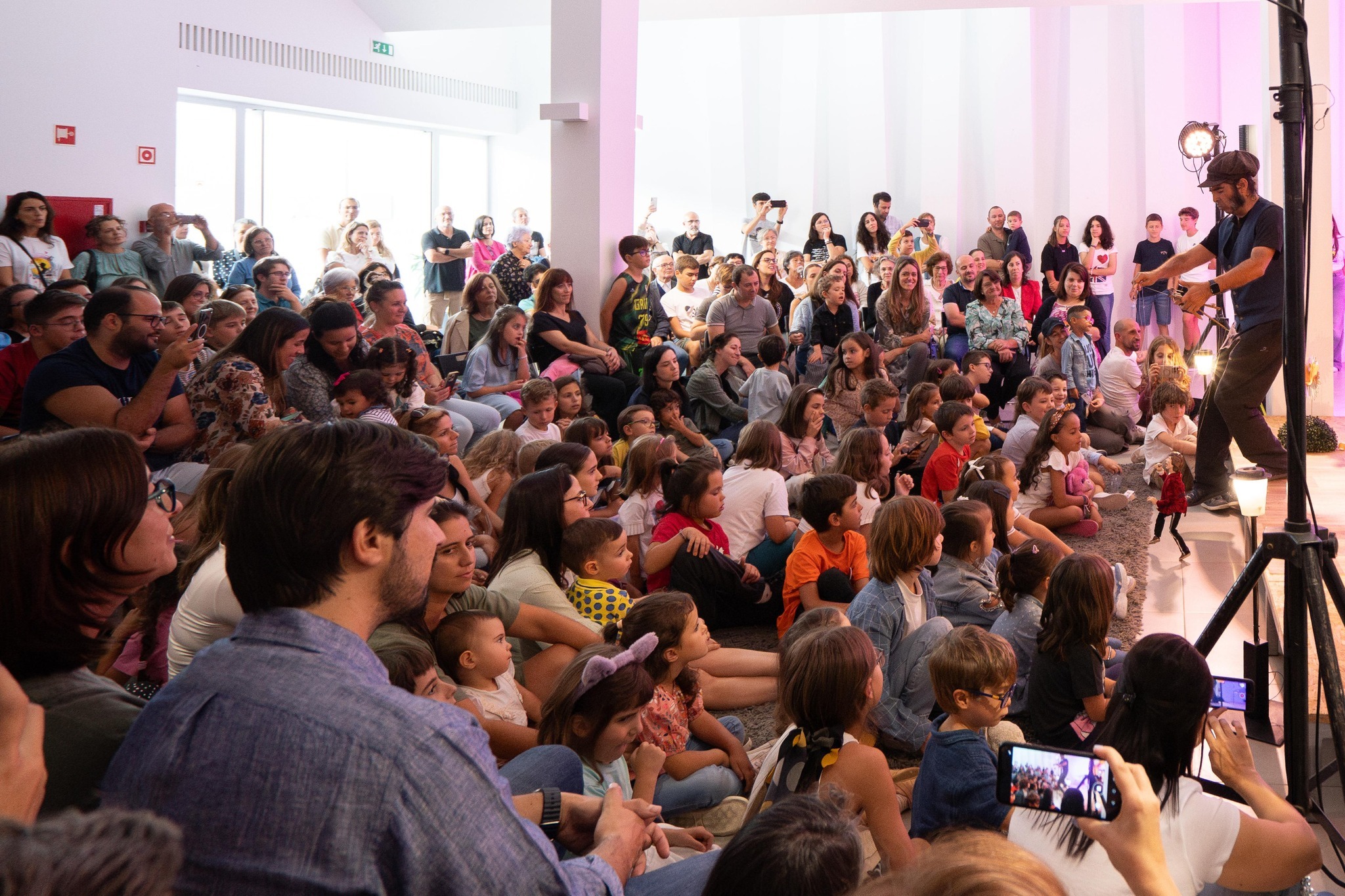 Público en el Festival Fora dos Eixos Portugal 2024